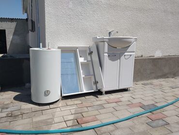 продаю холодильник не рабочий: Район Ак Ордо 3, ПРОДАЕТСЯ тумба для ванной комнаты, в комплекте с