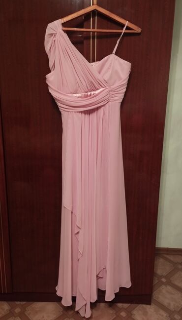 шифоновое платье с длинным рукавом: Вечернее платье производство: Турция 
В отличном состоянии