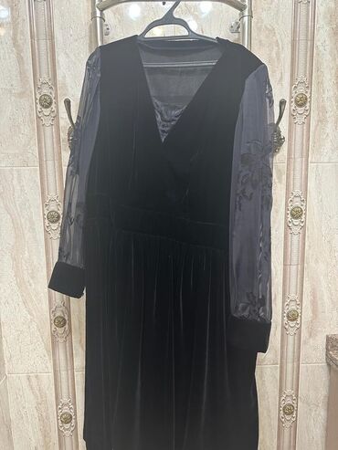 palto 52 54 razmera: Вечернее платье, Длинная модель, С рукавами, 6XL (EU 52), 7XL (EU 54), 8XL (EU 56)