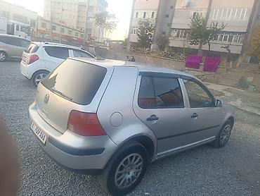 12 t: Volkswagen Golf: 2002 г., 1.6 л, Механика, Бензин, Хэтчбэк — 2