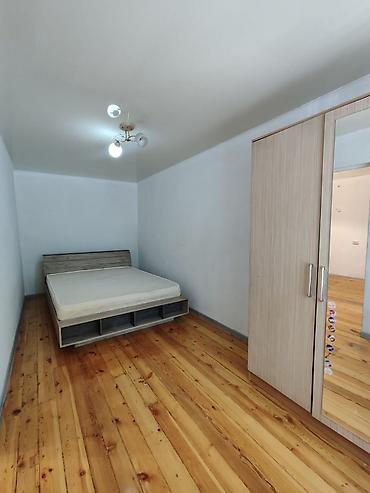 9мкр: 2 комнаты, 42 м², 9 мкр Индивидуалка, 2 этаж, Старый ремонт — 3