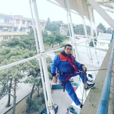acar ustası: Alpinist yüksəklikdə olan işlerin asanlıqla görülməsi.suvaq mata ve