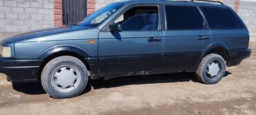 машина капейка: Volkswagen Passat: 1990 г., 1.8 л, Механика, Бензин, Универсал