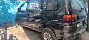 прицеп автовоз на 2 авто: Mitsubishi Delica: 1994 г., 2.8 л, Автомат, Дизель, Минивэн