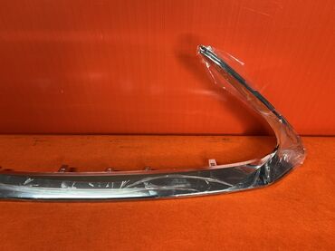 Решетки радиатора: Решетка радиатора Lexus Оригинал — 4