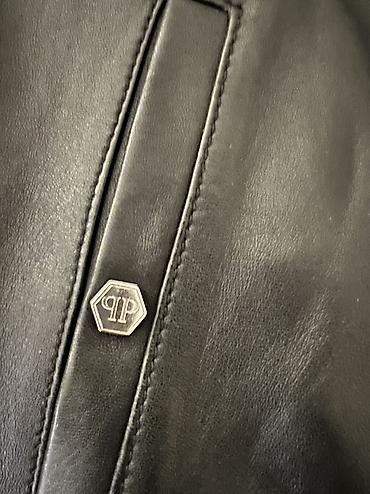 Kožne jakne: Prodajem original Philipp Plein koznu jaknu (meka jagnjeca koza). Par — 12