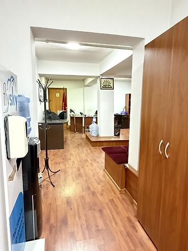 Продажа офисов: Продажа офисов 200 м², С ремонтом, Многоэтажное здание, 1 этаж — 17