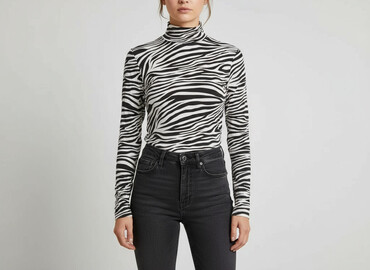 buty na platformie czarne ccc: Women's blouse, size S (EU 36)