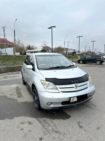 Toyota: Toyota ist: 2003 г., 1.5 л, Автомат, Бензин, Хэтчбэк