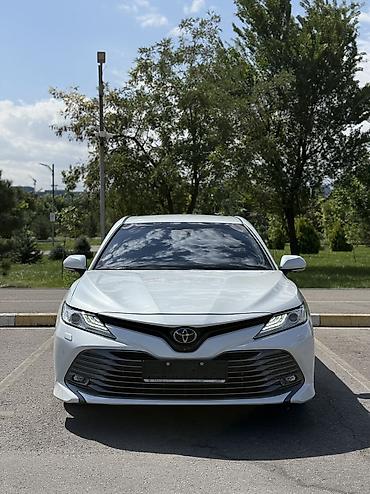 Toyota Camry: 2020 г., 3.5 л, Автомат, Бензин, Седан