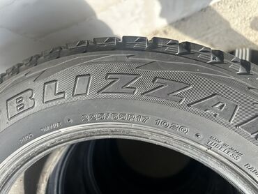 каропка пассат б 3: 225/65/17
15000сом