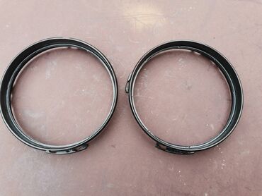 Auto delovi: Crna rozetna fara Lada 2121,21213,21214 Niva br.2. Polovno, očuvano — 2