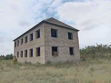 кирпичный завод балыкчы: Satışa təqdim olunur: iki mərtəbəli, böyük ölçülü daş tikili. 30 sot — 6