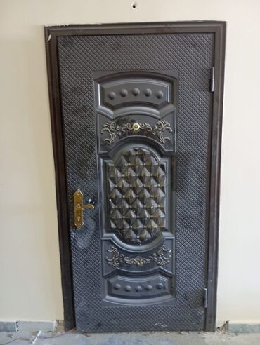 pilastik qapilar: Сейф Входная дверь 90х205 см, Новый, Платная установка