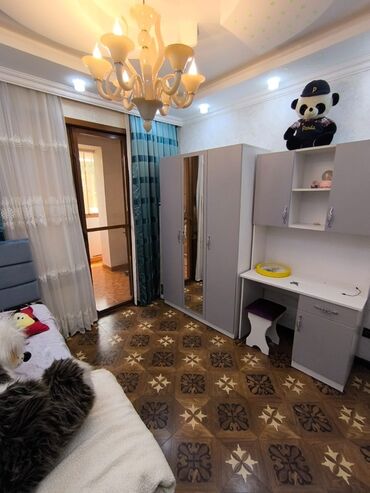 Mənzil kirayələyirəm: 4 otaqlı, 110 kv. m — 10