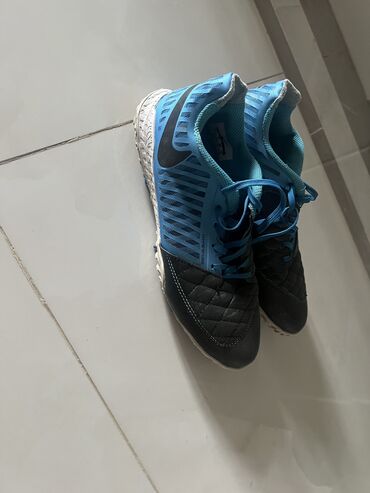 заказать футбольную форму со своей фамилией и номером: Nike Lunar Gato Hyperfuse бутсы 40 размер для футзала в отличном