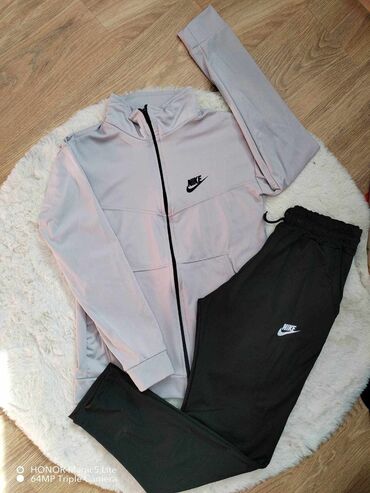 tech fleece bež: Nike, M (EU 38), Jednobojni, bоја - Bež