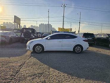 Hyundai: Hyundai Elantra: 2020 г., Седан — 3