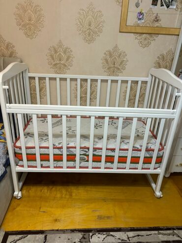 metbex stol stullari: Для девочки и мальчика, Б/у, Четырехугольная, Колыбель, С матрасом, С механизмом качания