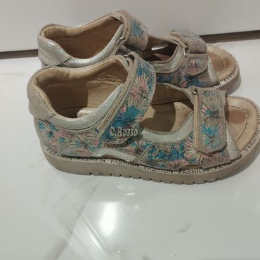 Детская обувь: Детская обувь на девочку . 1.Демисезонные ботинки 400сом размер 30 — 11