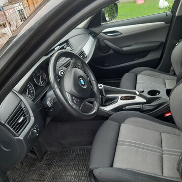 BMW: Bez dinara ulaganja. Vlasnik, registrovan, garažiran. Stanje fabričko — 8