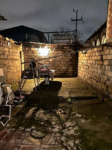 reception masa: Cermetde ev satilir orta temirli 5 otaq heyetde hamam tualet evde — 10