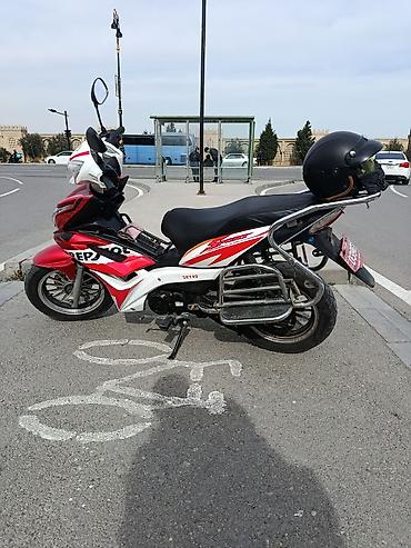 x9 skuter: Moped/Scooter – Sport dizayn, SKY49 prabeq 6000 - Korpus: qırmızı-ağ — 3