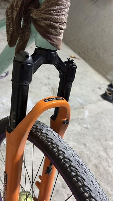 abc design 3 tec universal arabalar: Ön amortizator – HASSNS, “Virtual Pivot System” etiketli, MTB üçün — 4