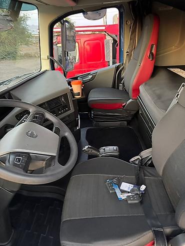 Прицепы и полуприцепы: Прицеп, Volvo, Шторный, от 12 т, Б/у — 10