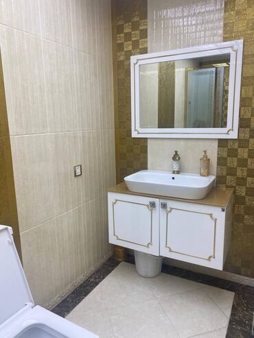 Yeni tikili: 4 otaqlı, Yeni tikili, 143 kv. m — 2