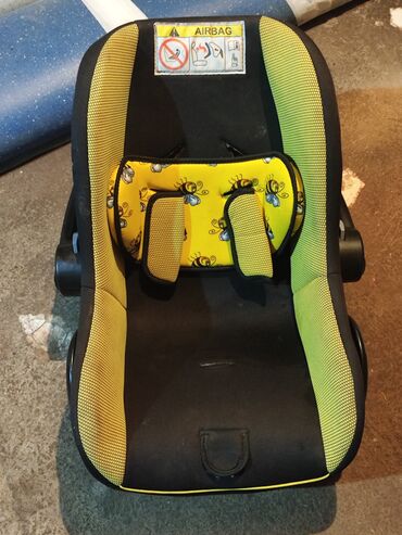 детское надувное кресло: Автокресло, цвет - Желтый, Б/у