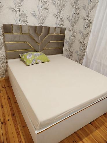 divan 60: Taxt satılır 130₼. Matras var. Ölçü 1.60 eni,2. Ünvan — 1