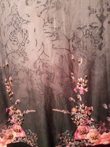 Ziyafət donları: Xanım üçün arxası qara rəngli, önü çəhrayı gül naxışları muncuqlarla — 9