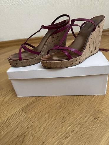 Basanoşka və səndəllər: Marella brendi Qadın üçün platforma/kilidli sandal - Model: künc — 1