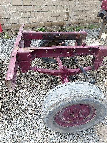 18 disk təkər: Məhsul: 2 təkərli qoşqu/yarımqoşqu şassisi Təsvir: - Güclü metal — 1