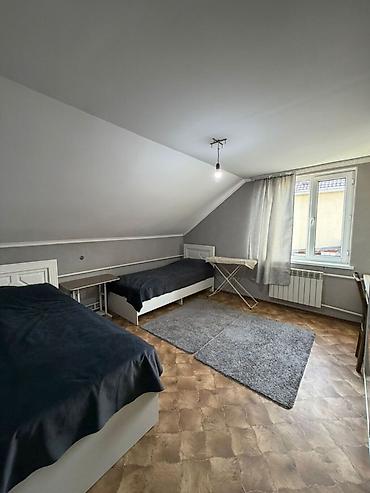 Продажа коттеджей и домов: 🏡 **Продаётся 2-этажный дом в ж/м Ак-Ордо** 🛏 **7 комнат** 📐 Площадь — 15