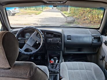 кулиса на пасат б3: Volkswagen Passat: 1989 г., Механика, Седан