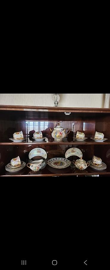 b cay servizi var: Çay dəsti, rəng - Qızılı, Farfor — 1