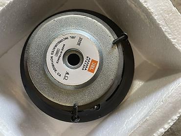 rgb свет: Сабвуфер JBL (динамик НЧ) - Бренд: JBL - Тип: пассивный — 1