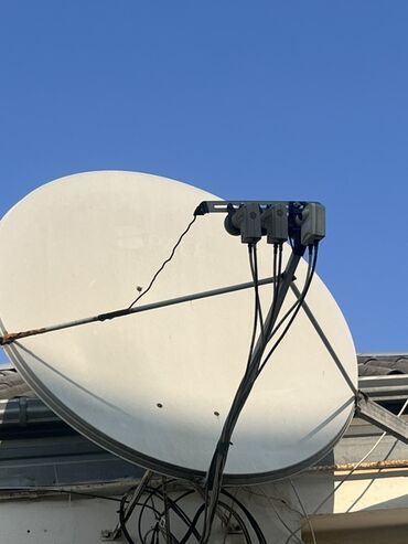 телевизоры в баку: Peyk anten sistemi – çoxbaşlı LNB ilə - Diametri böyük parabolik peyk