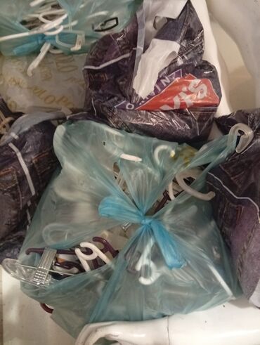 Digər mağaza avadanlığı: Salam Türkan bağlanıb paltarlar bijuteriyalar,ve ləvazimatlar — 5