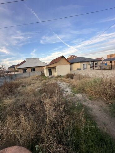 дом полицейский городок: 4 соток, Для строительства, Красная книга at lalafo.kg дом полицейский городок: 4 соток, Для строительства, Красная книга