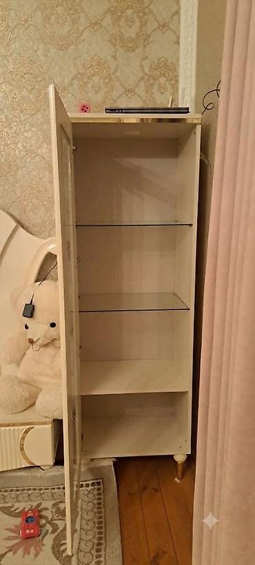 Mebel: Məhsul: Yataq otağı üçün krem rəngli mebel dəsti hissələri 1) Kupe — 5