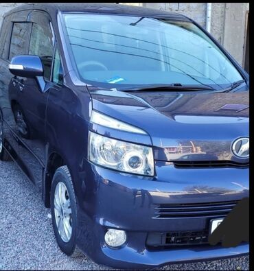 продаю газель: Toyota Voxy: 2008 г., 2 л, Автомат, Бензин, Минивэн