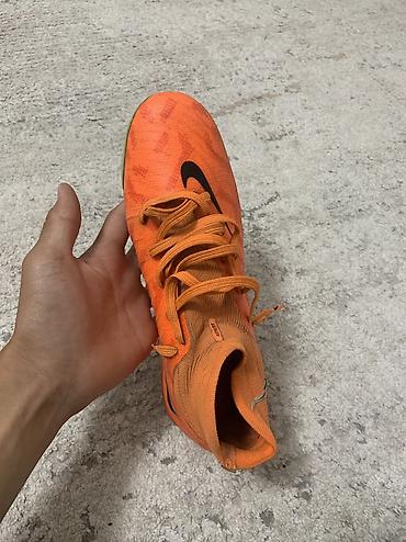 футбольное: Мужские кроссовки, 41, Nike, Б/у, цвет - Оранжевый, Самовывоз, Платная доставка — 2