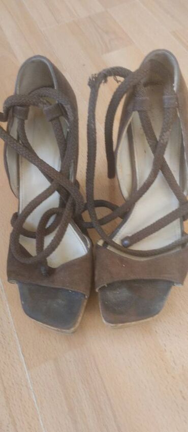 čizme od prevrnute kože: Sandals, 38