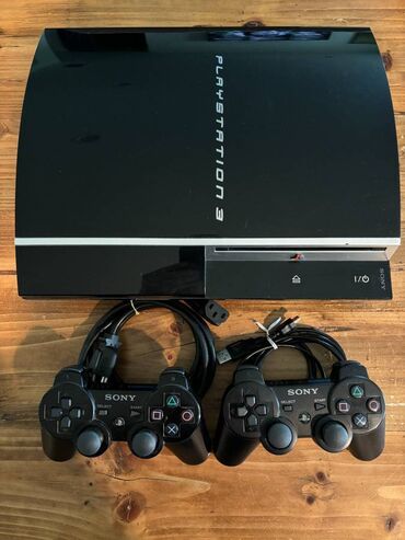PS3 (Sony PlayStation 3): Прошитый
2 контроллера