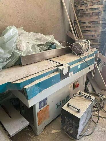 рубанок б у: Продаются 2 штук станки по дереву: фуговальный и рейсмусовый