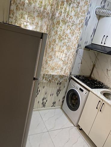 10 mikrayon: 7 mkr., Dərnəgül metrosu, 88, 3, 93 saylı Avtobus dayanacağının — 3