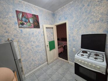 Uzunmüddətli kirayə mənzillər: Təcili! 7 mkr, Era məktəbin yanındaki evin 1ci mərtəbəsindəki 2 — 7